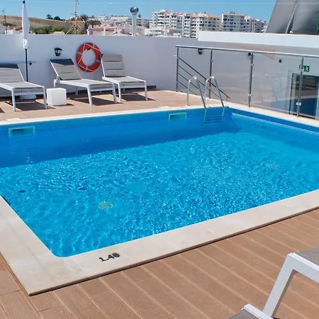 Hostal Topcity & *