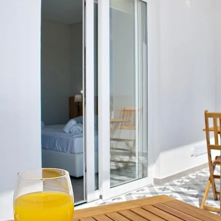 Topcity & Hostal Lagos