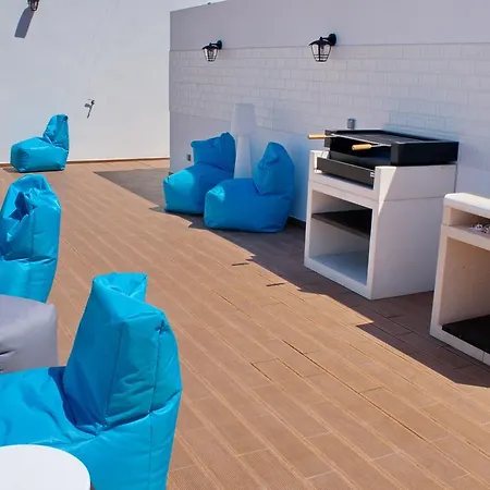 Topcity & Auberge de jeunesse Lagos