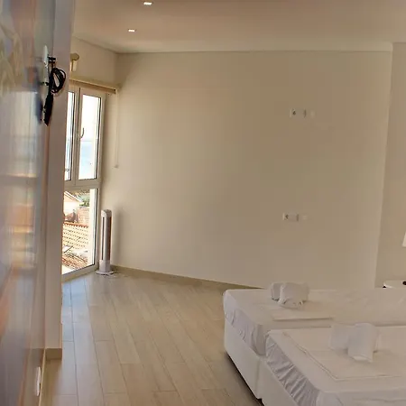 Topcity & Hostal Lagos